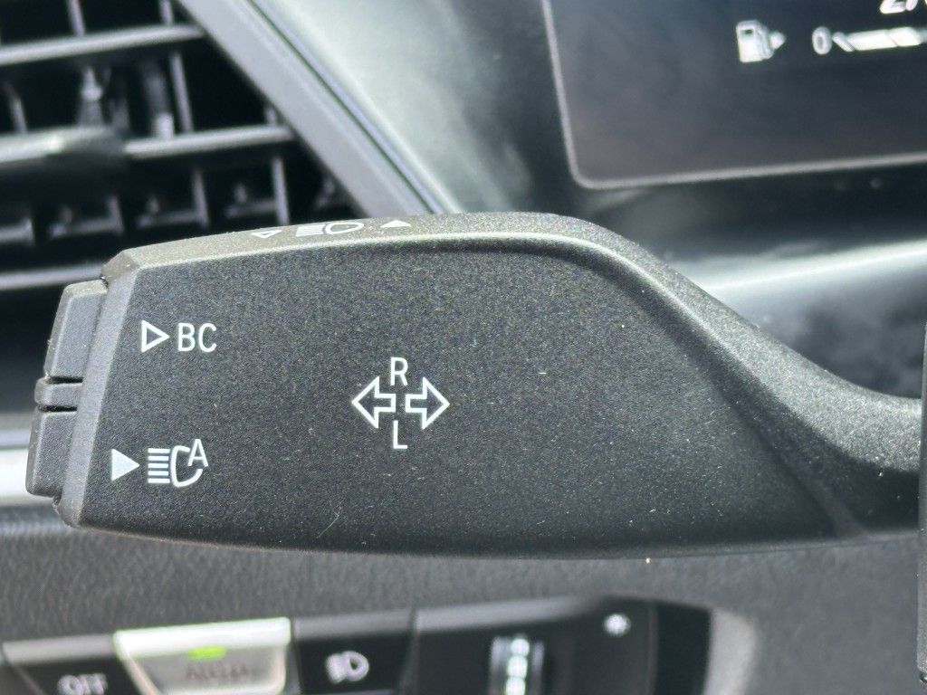 BMW 320 d Touring LCI xDrive - Samsaru's Car Outlet