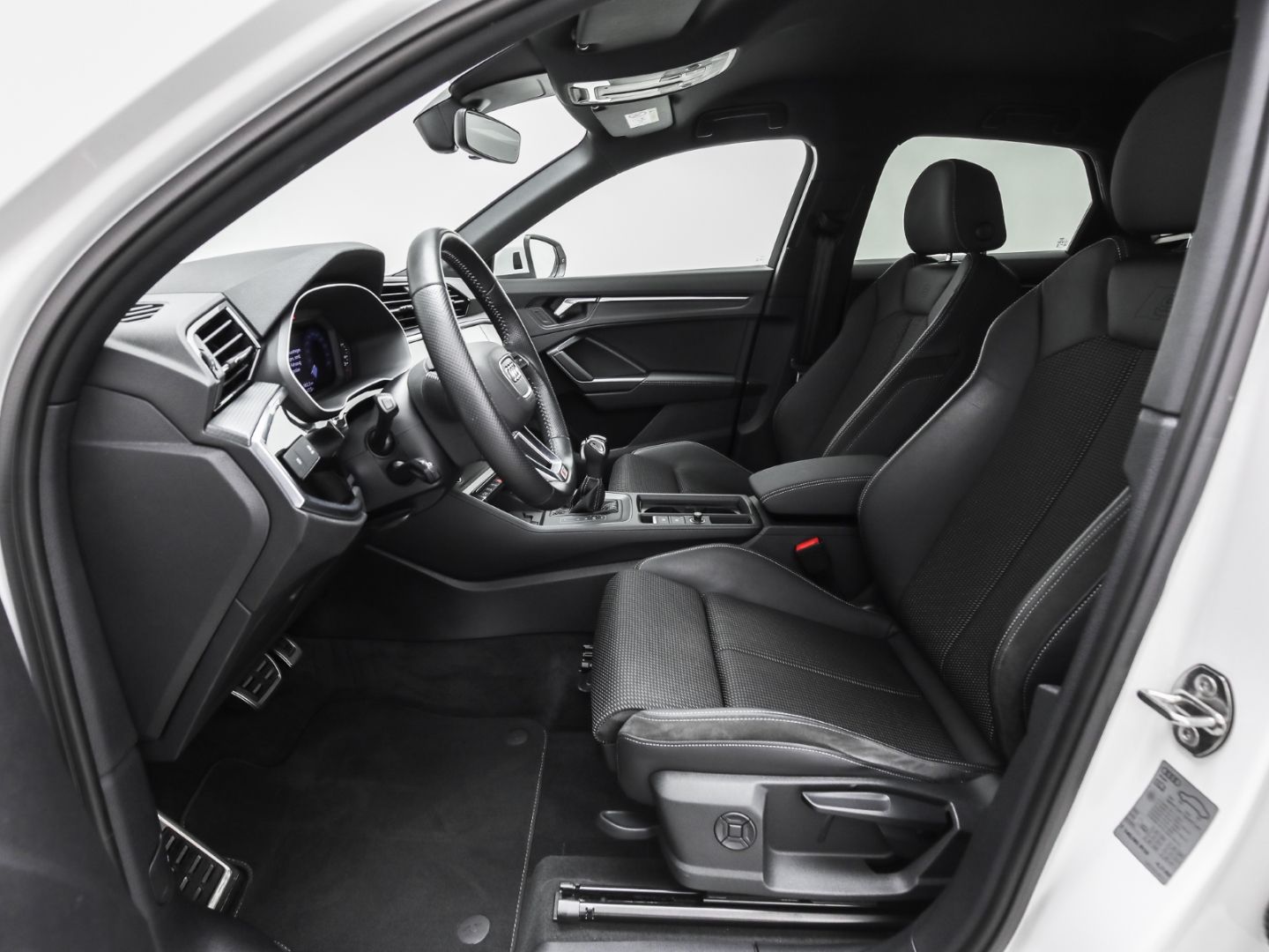 Audi Q3 Sportback 45 TFSI quattro S line - Samsaru's Car Outlet