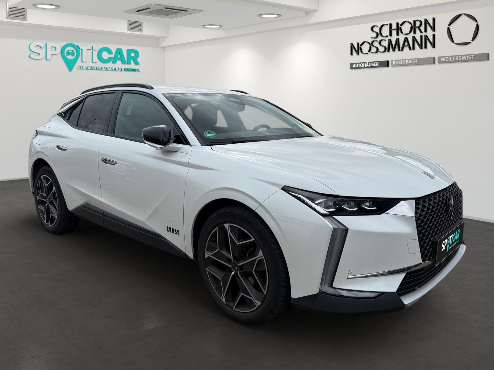 DS Automobiles DS4 CROSS TROCADERO BHDI 130 MATIX LED,NAVIGATIO