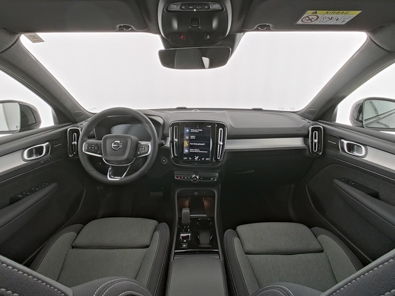 Volvo XC 40 T2 Plus - Samsaru's Car Outlet