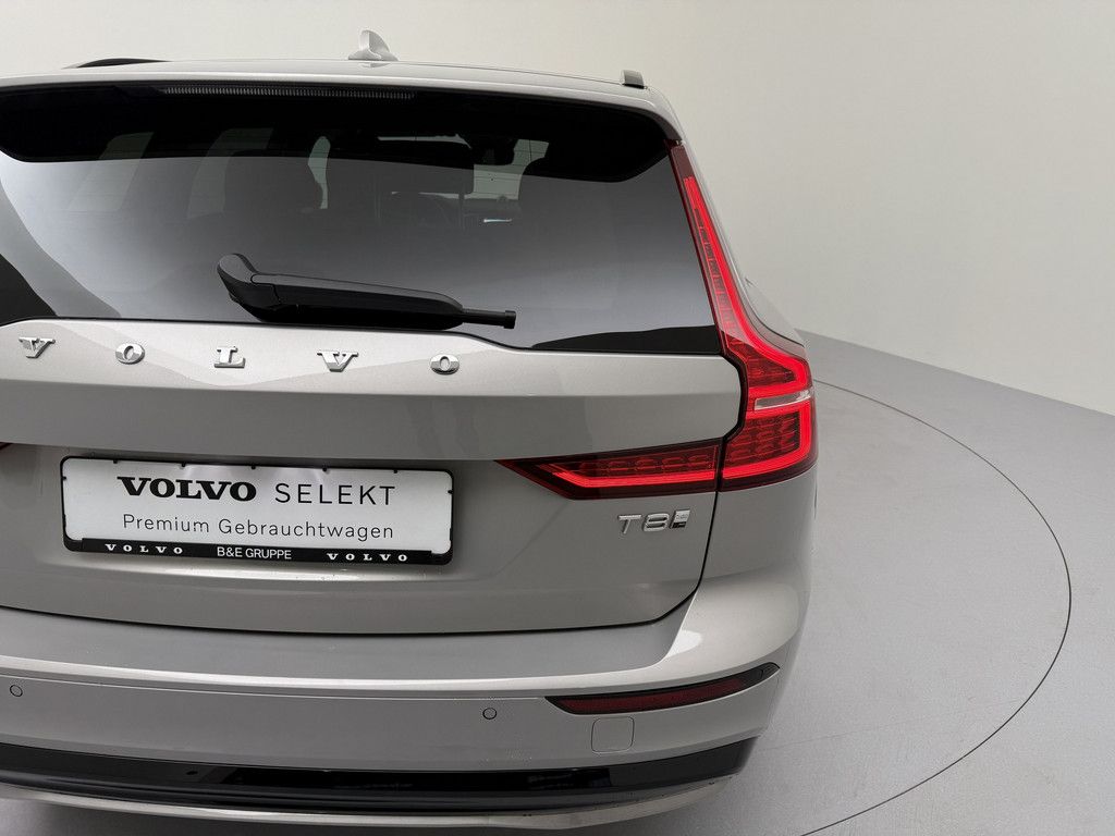 Volvo V60 T8 Ultra Dark Recharge Plug-In Hybrid AWD