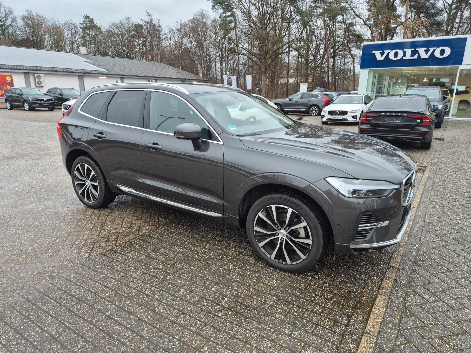 Volvo XC60 Ultimate Bright Recharge Plug-In Hybrid AWD
