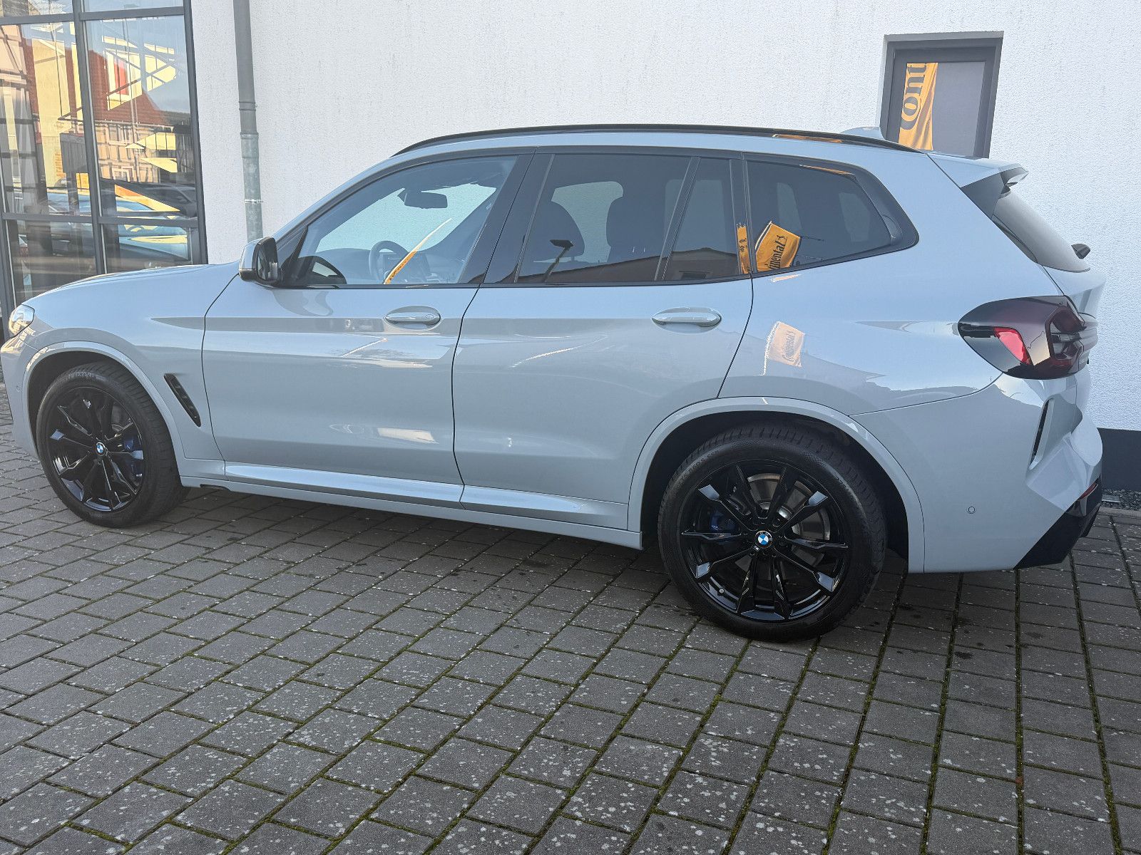 BMW X3 xDrive20d M Sport (AHK,Pano,20",Memory)