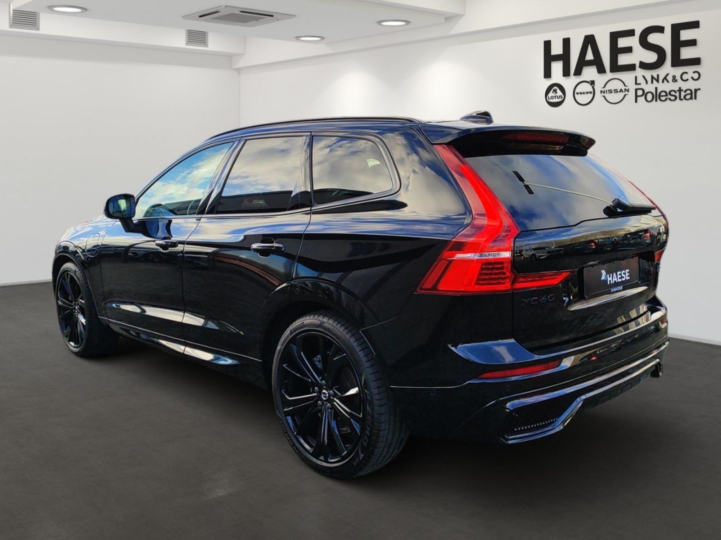 Volvo XC60 T8 Ultra Black Edition Recharge Plug-In Hyb