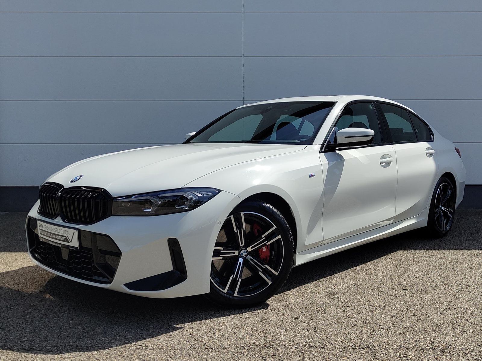 BMW 320d M Sportpaket - Samsaru's Car Outlet