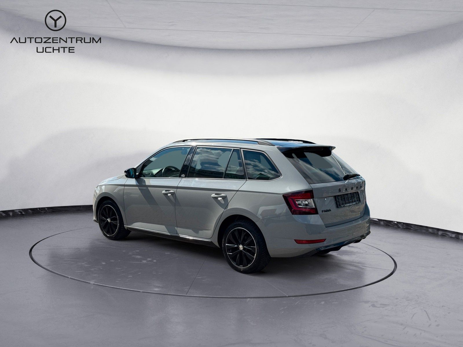 Skoda Fabia Combi Monte Carlo - Samsaru's Car Outlet