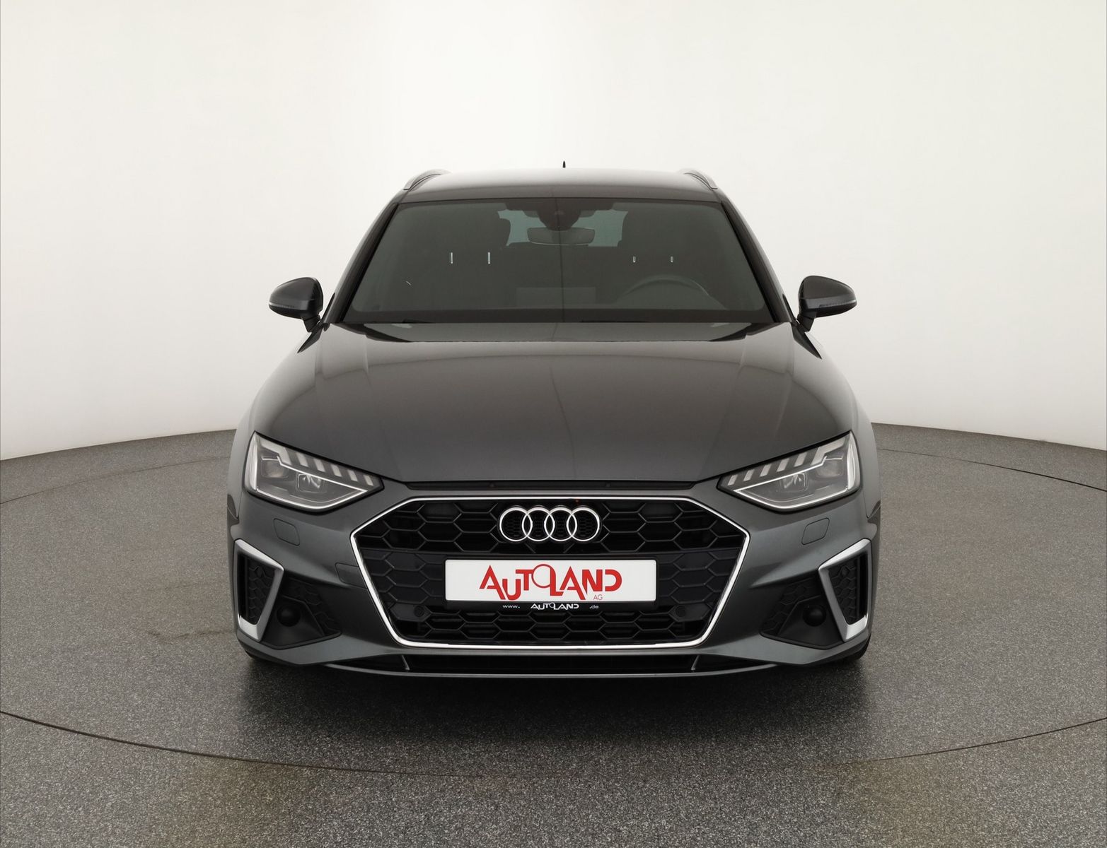 Audi A4 Avant 35 TFSI S-Line - Samsaru's Car Outlet