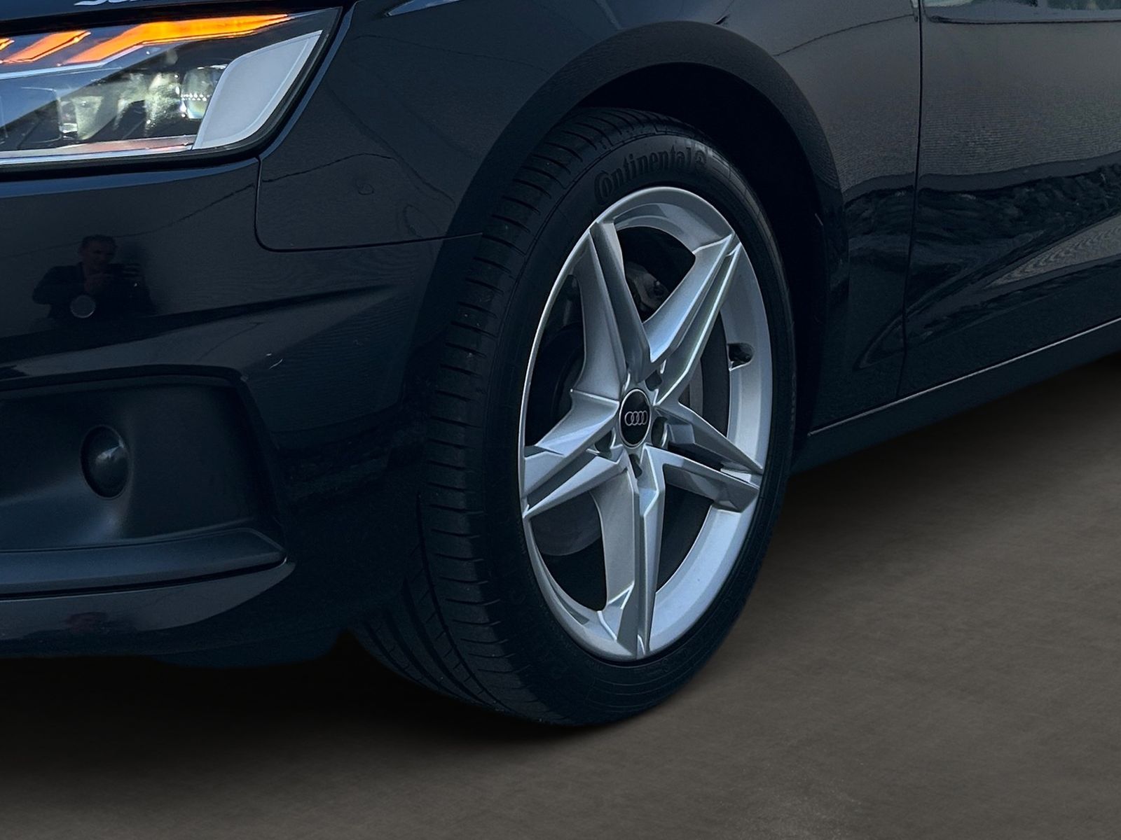 Audi A4 Avant 40 TFSI - Samsaru's Car Outlet