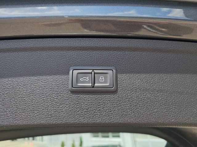 Audi Q5 55 TFSI e quattro S line S-tr. AHK Matrix HUD