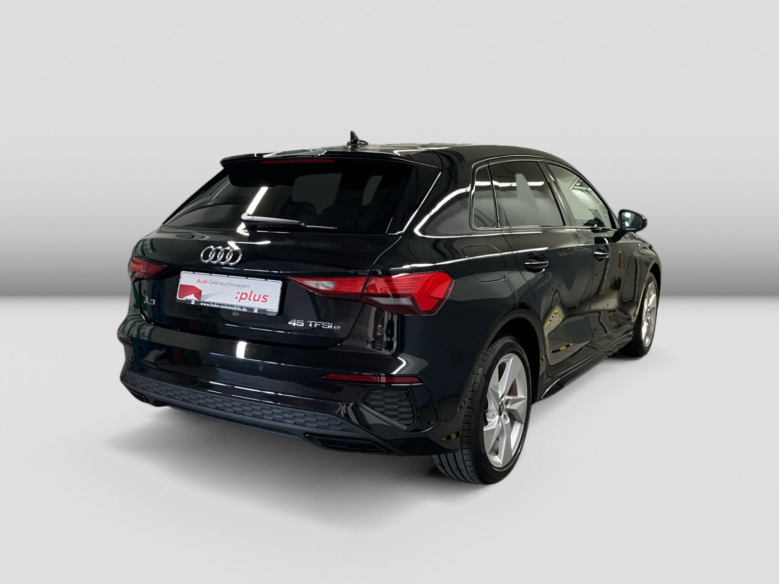 Audi A3 Sportback 45 TFSIe S line - Samsaru's Car Outlet