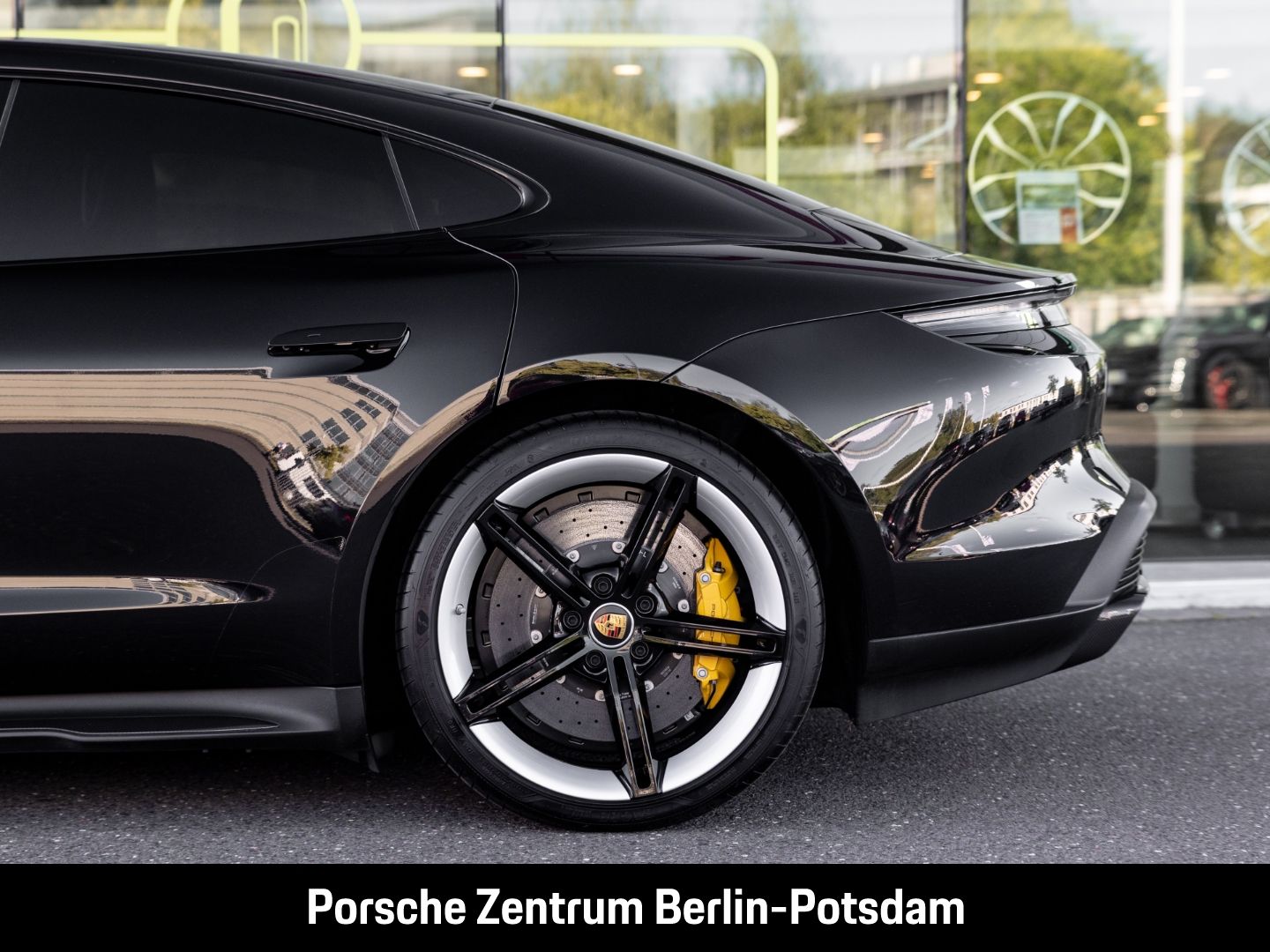 Porsche Taycan Turbo S BOSE Sport-Chrono Paket LED-Matri