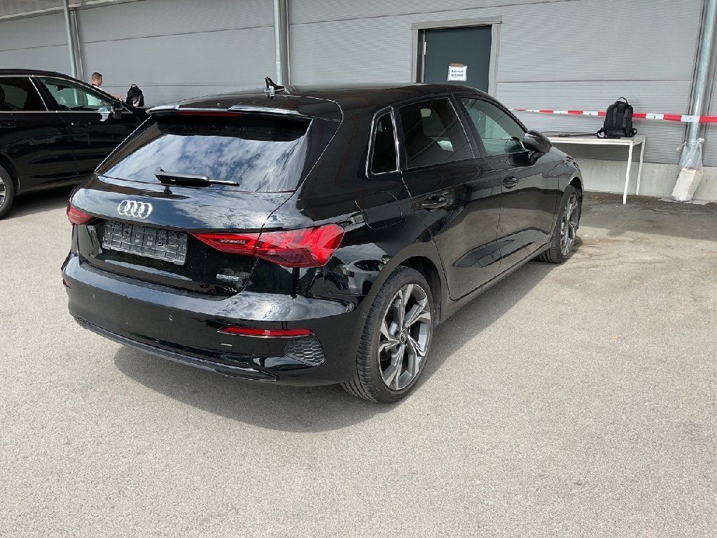 Audi A3 40 quattro  2.0 TFSI S-Line Matrix Leder ACC