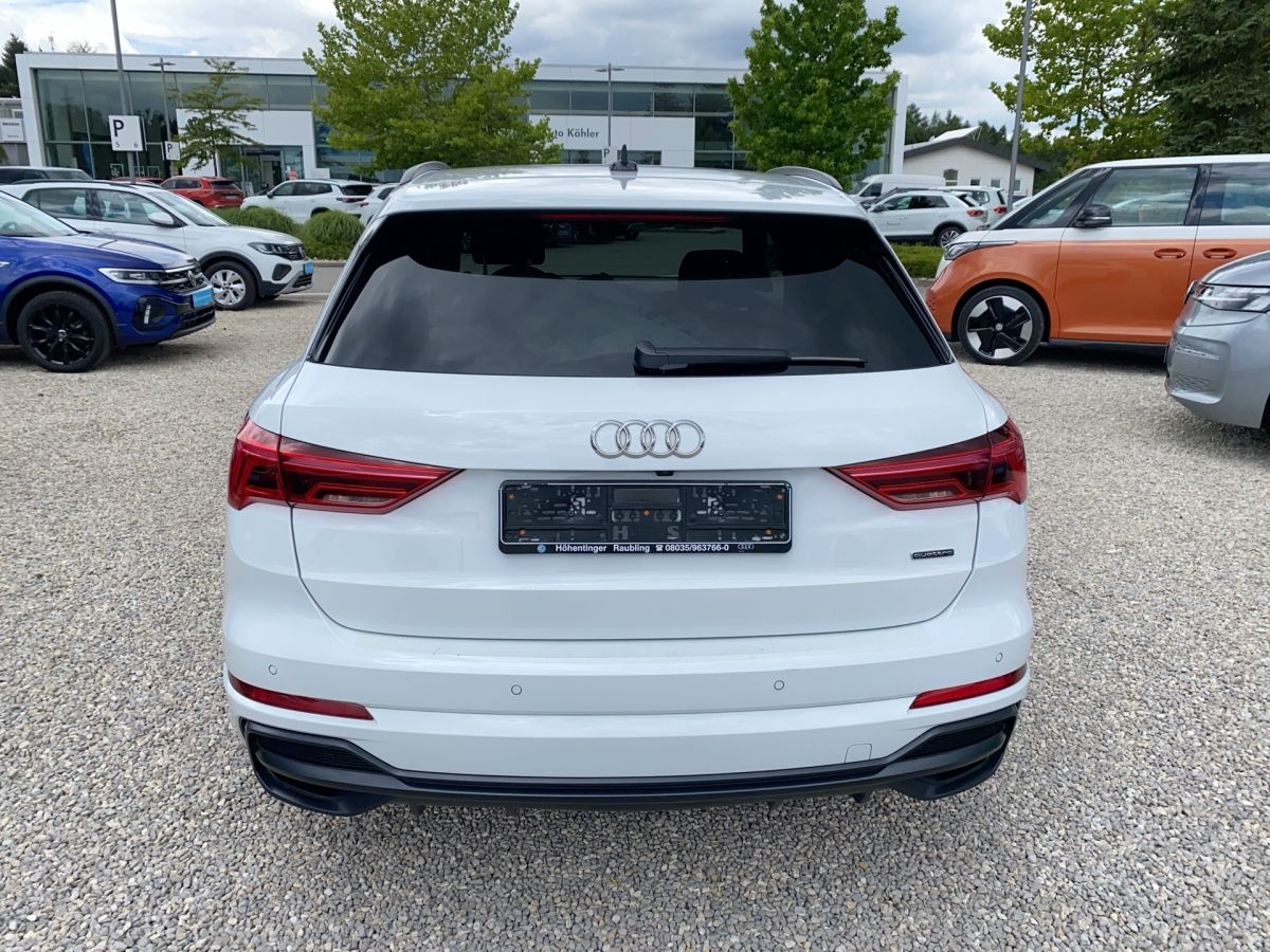 Audi Q3 S-line 45 TFSi qu. - Samsaru's Car Outlet