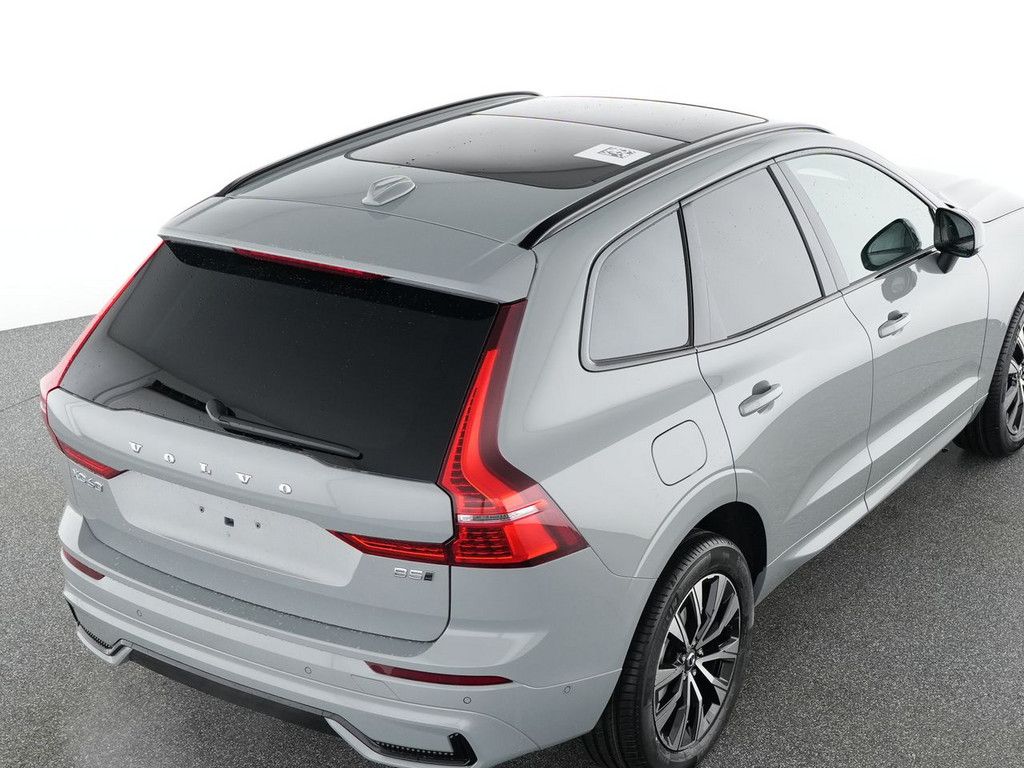 Volvo XC60 B5 B AWD Plus Dark FACEL. ACC AHK PANO 360°