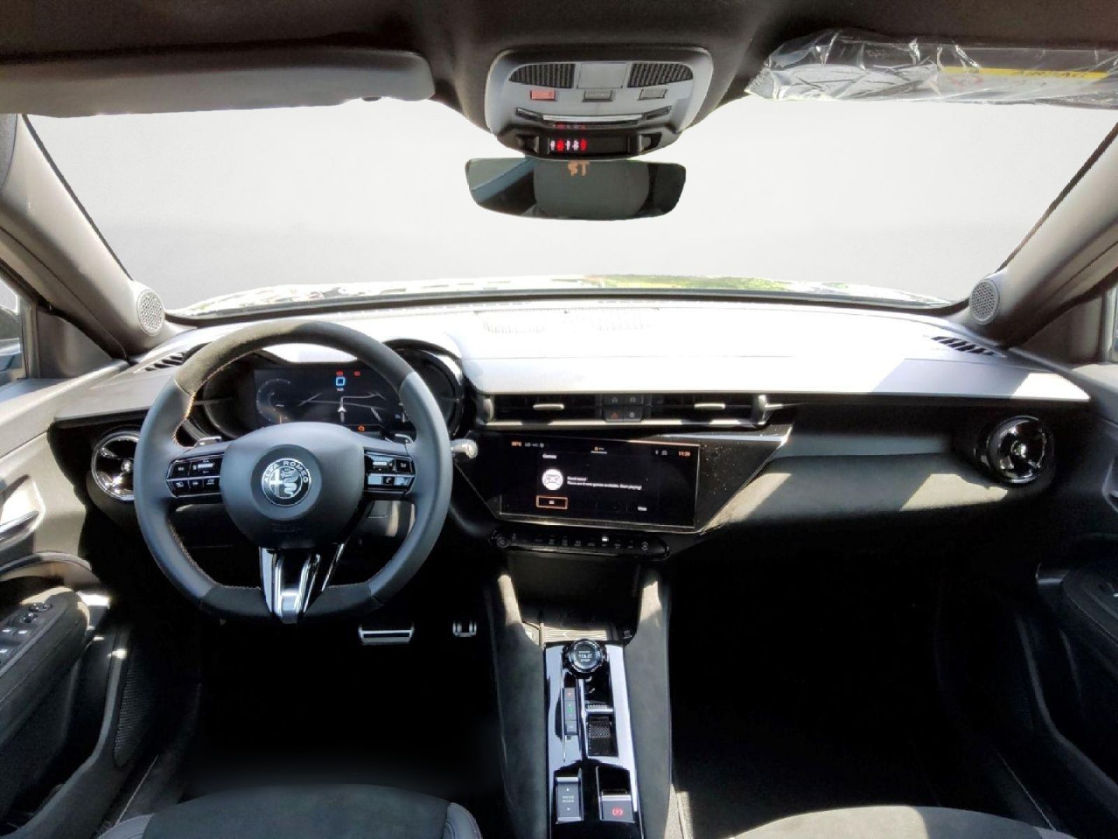 Alfa Romeo Junior Intensa Sondermodell, SHZ, Navi, 360°, 1,