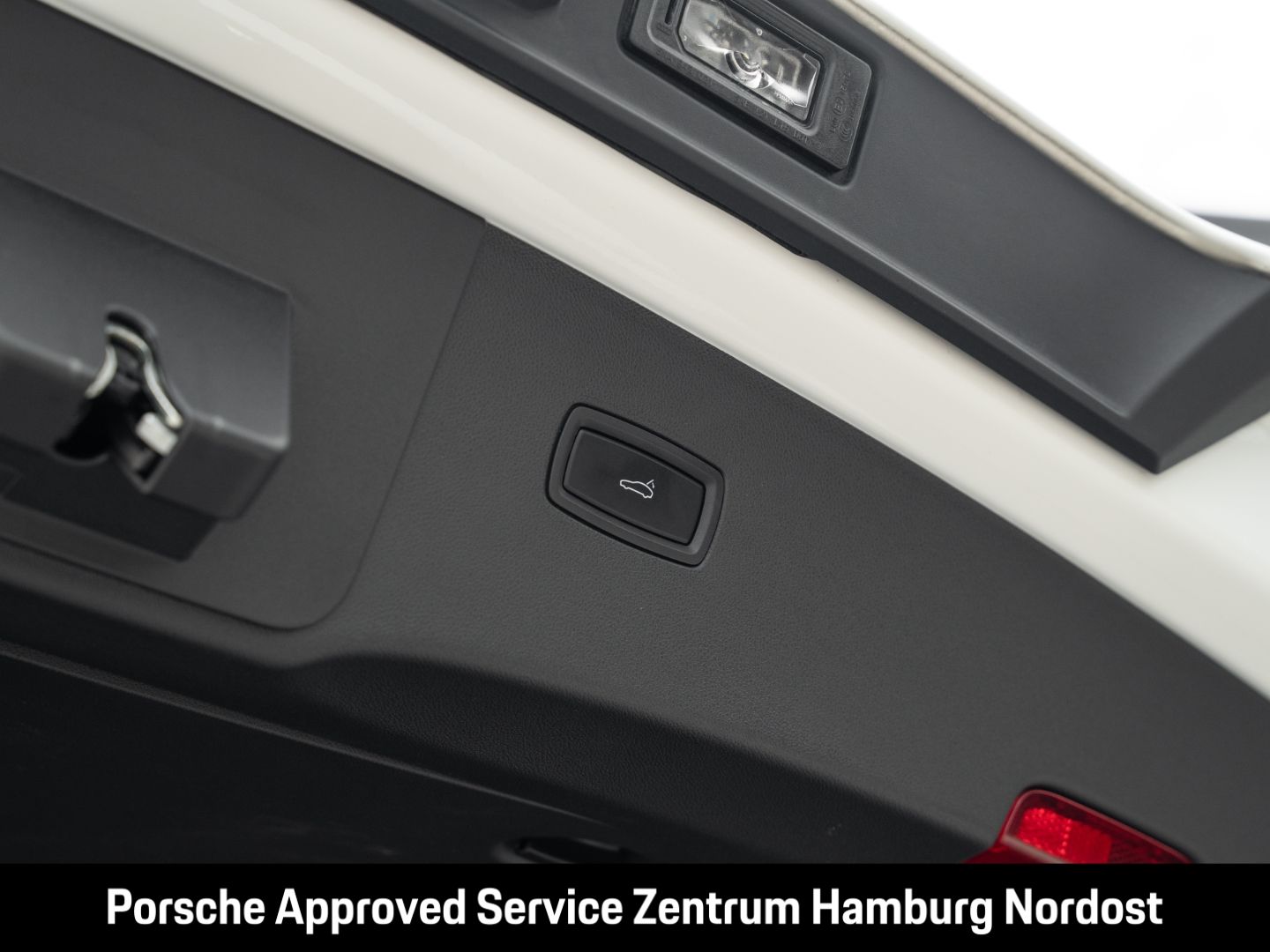 Porsche Cayenne E-Hybrid Coupe Sport Chrono Matrix-LED