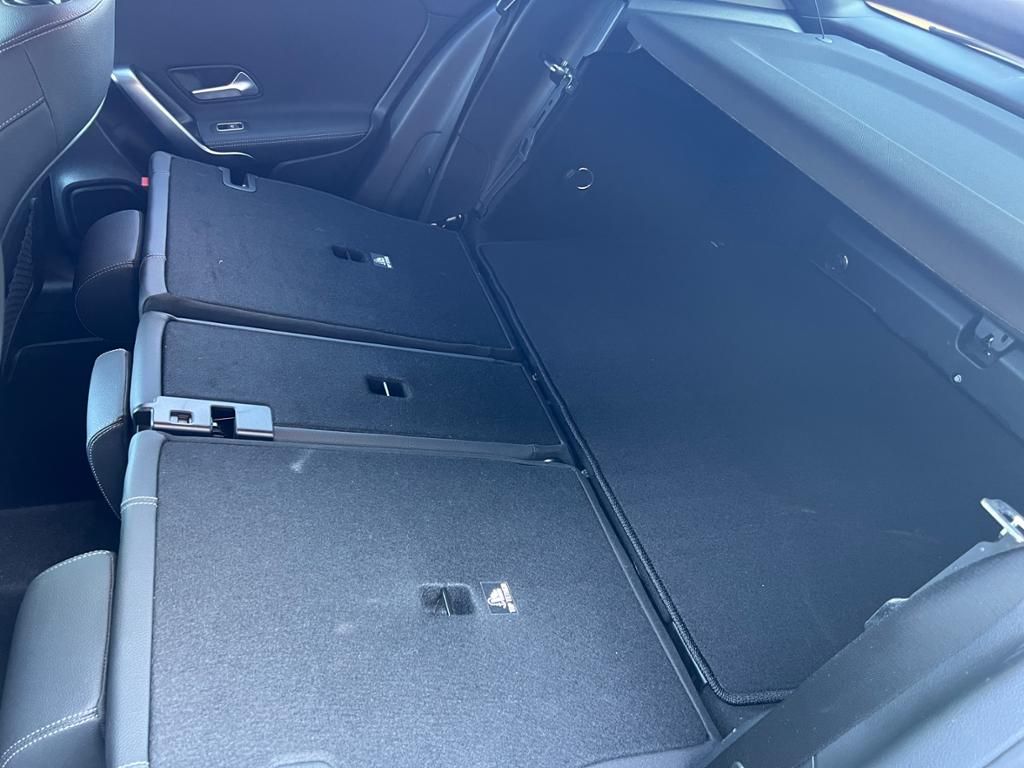 Mercedes-Benz A 180 PROGRESSIVE - Samsaru's Car Outlet