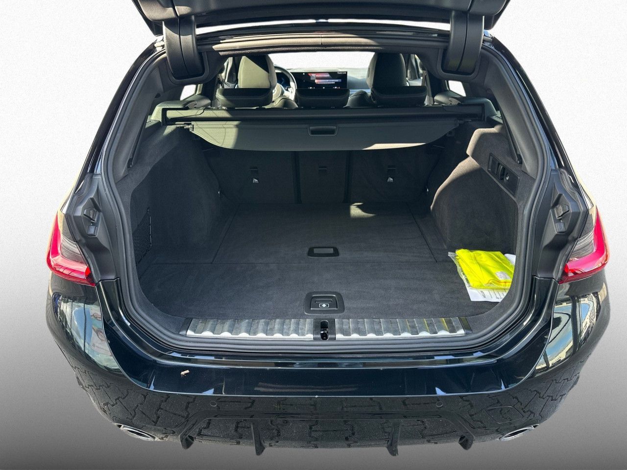 BMW 320d xDr T M SPORT - Samsaru's Car Outlet