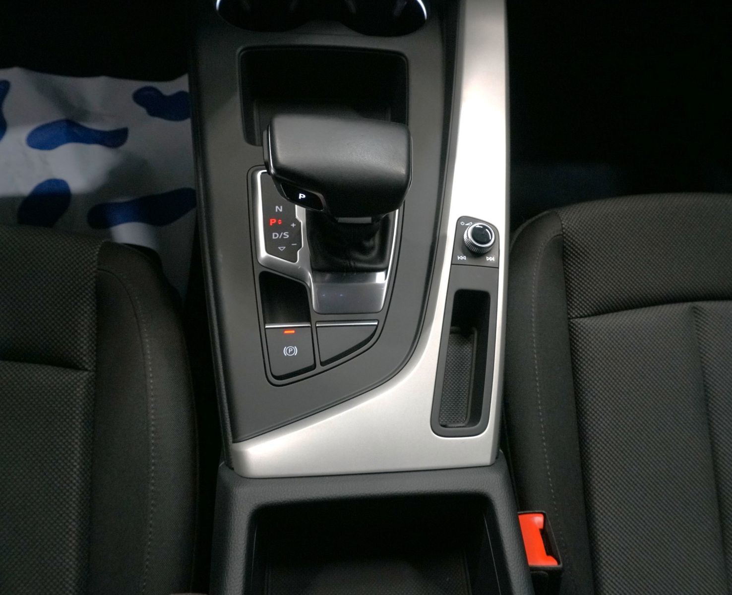 Audi A4 Lim. 40 TDI quattro S line 2.0 TDI*LED*RfK*