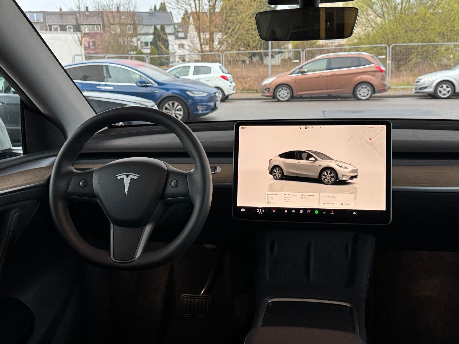 Tesla Model Y Premium Lang Range Allrad/581km 93% /AHK