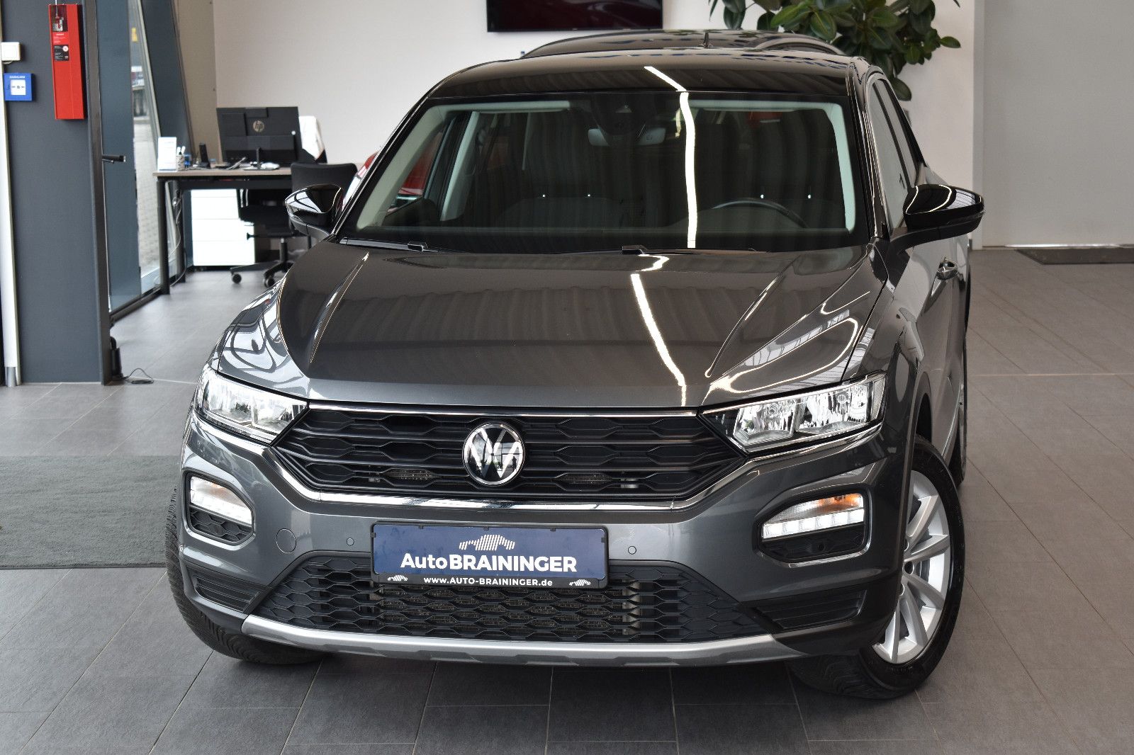 Volkswagen T-Roc 2.0TDI DSG Active - Samsaru's Car Outlet