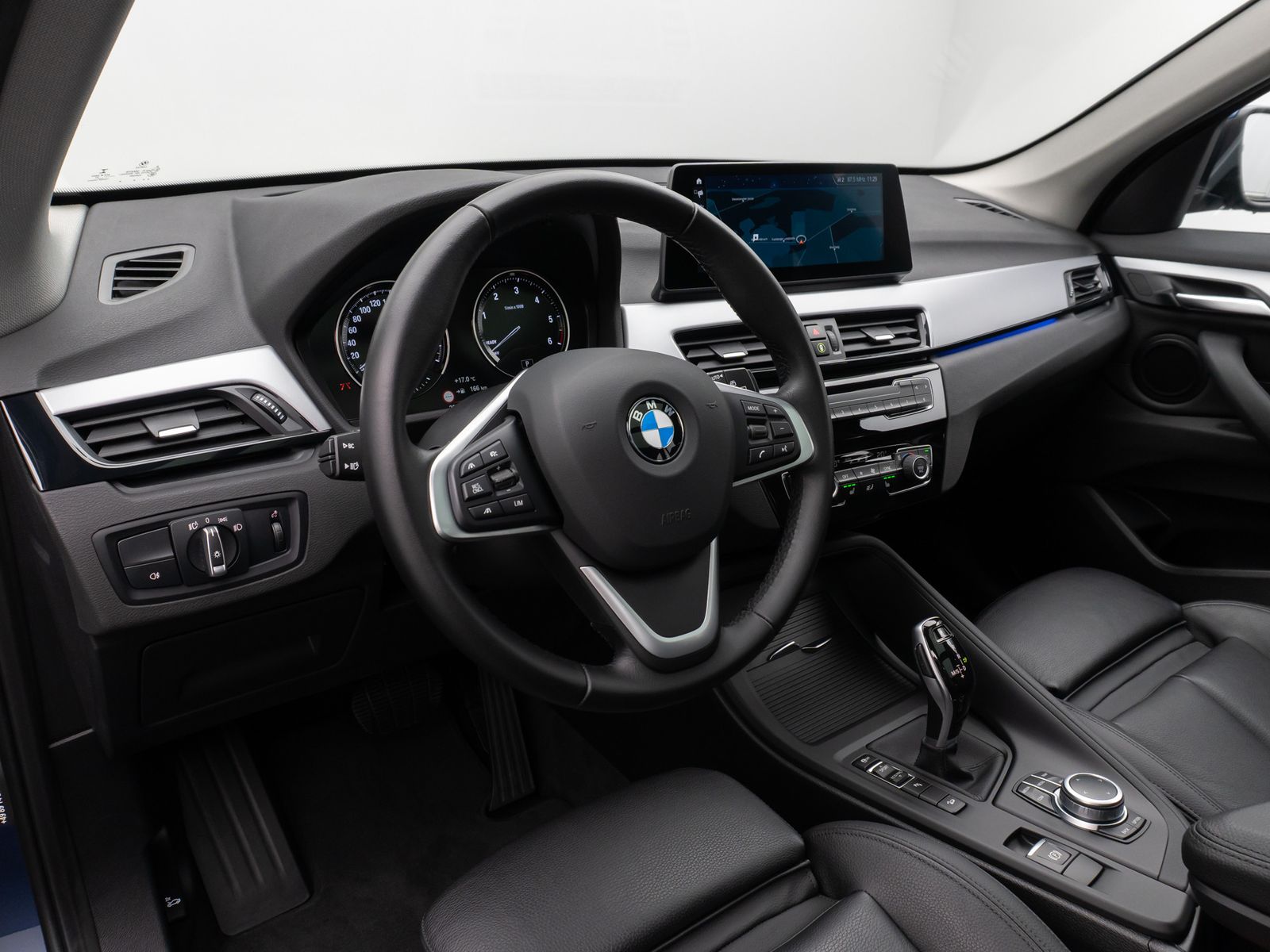 BMW X1 xD20d - Samsaru's Car Outlet
