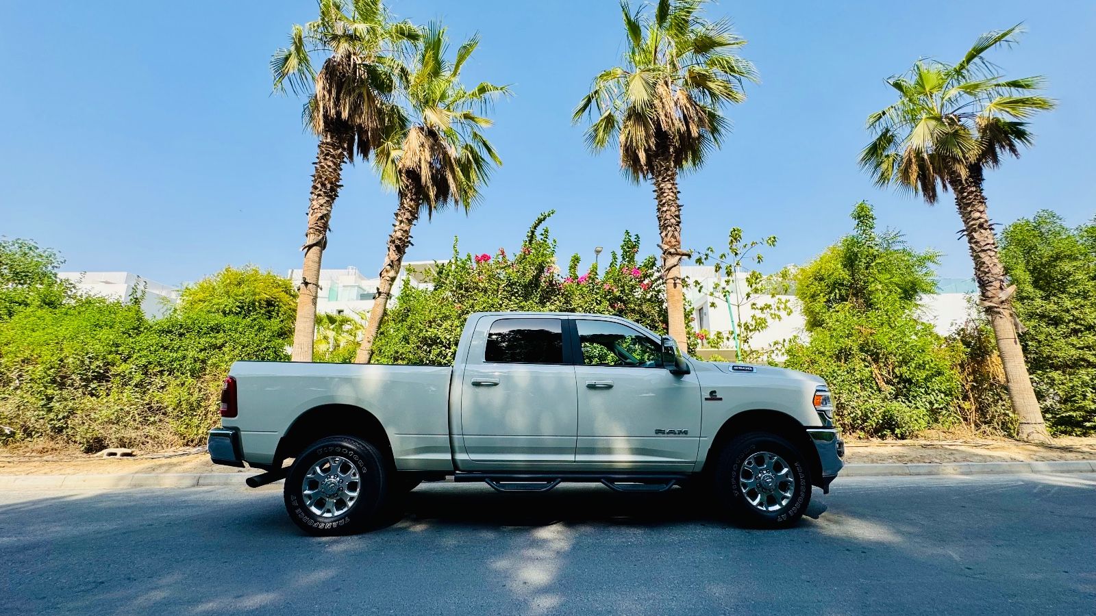 Dodge CLEAN CARFAX*LARAMIE*2500*6,7L DIESEL*UNFALLFREI