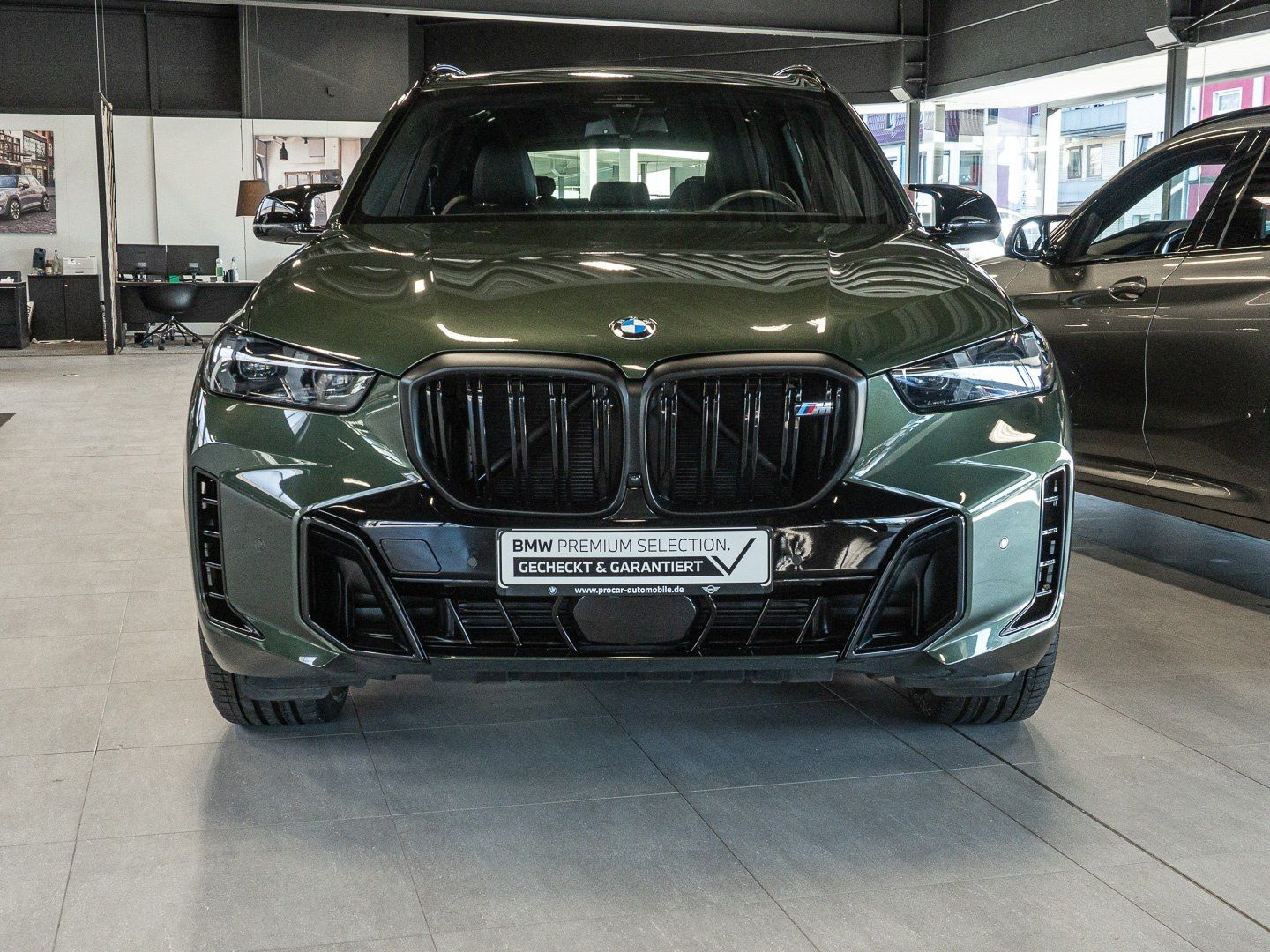 BMW X5 M60i xDrive INDIVIDUAL AHK PANO Sthzg Harman/