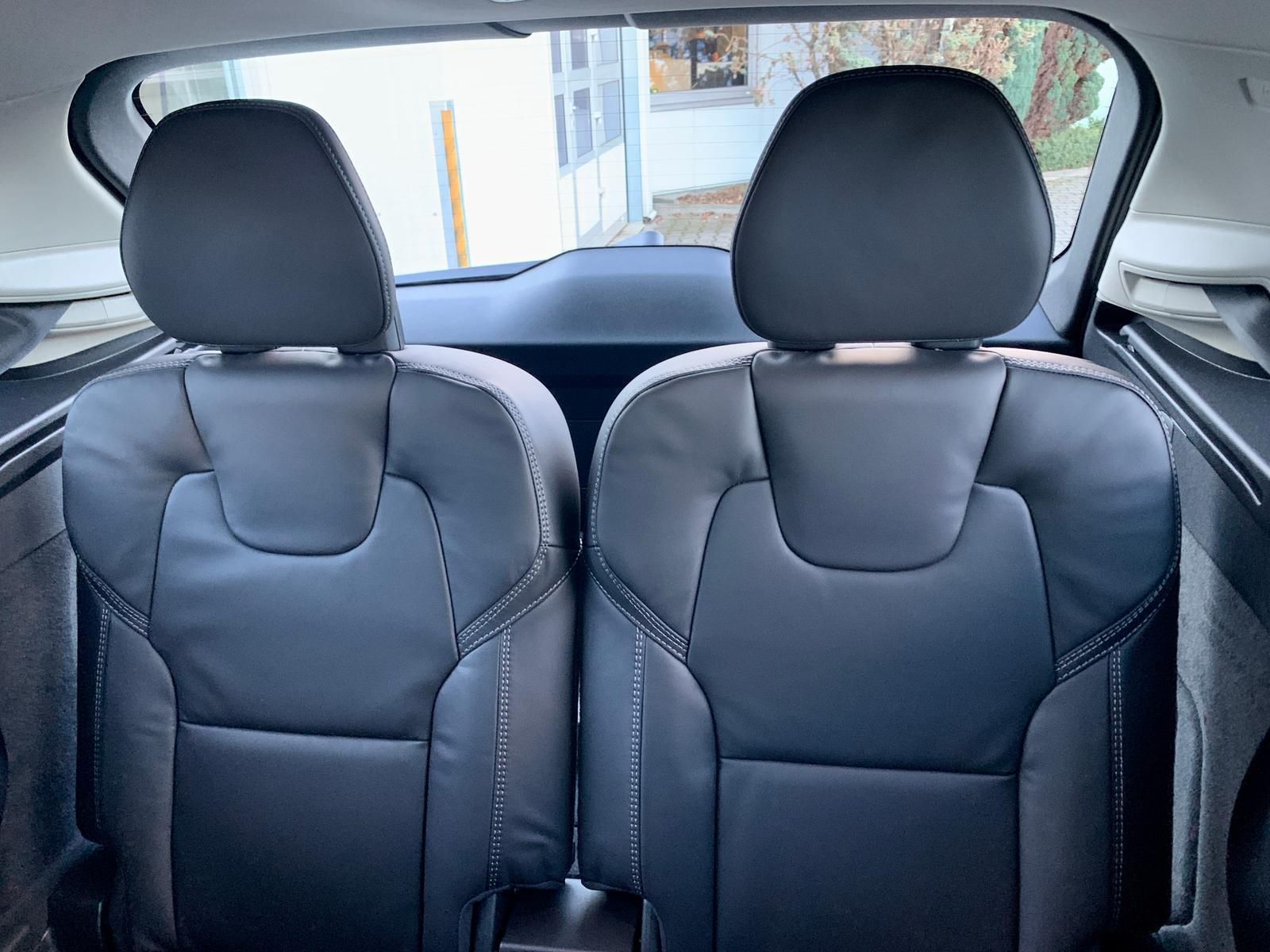 Volvo XC90 B5 AWD Plus Dark 360 AHK PANO STDHZ