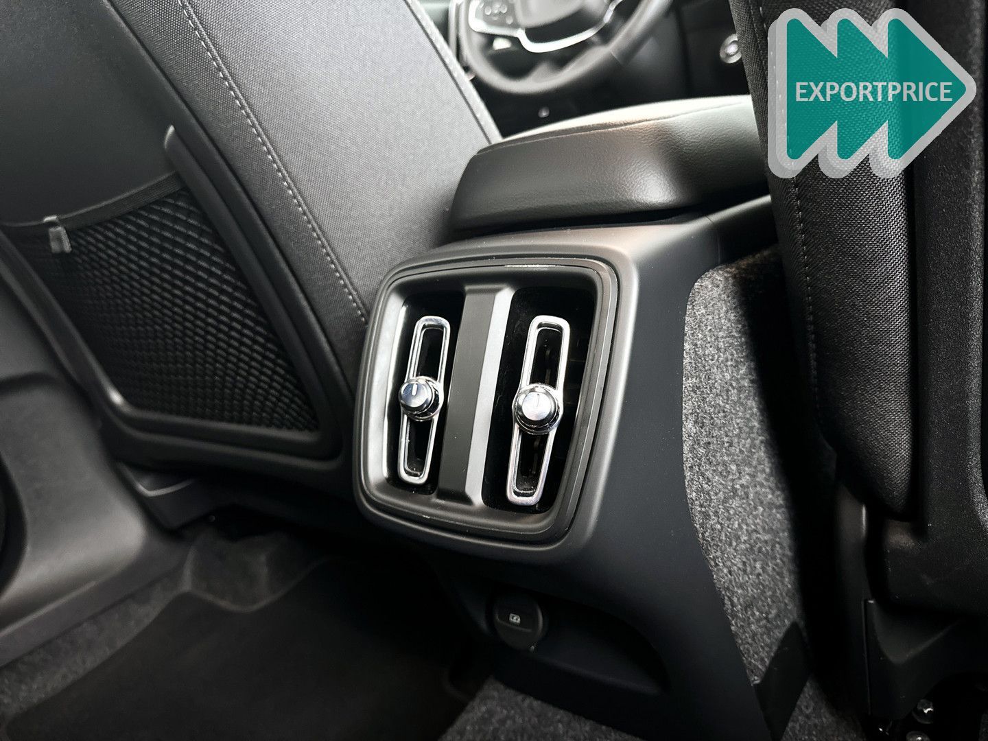 Volvo XC40 B4 Plus Dark | Parkeercamera | Stoel- en St