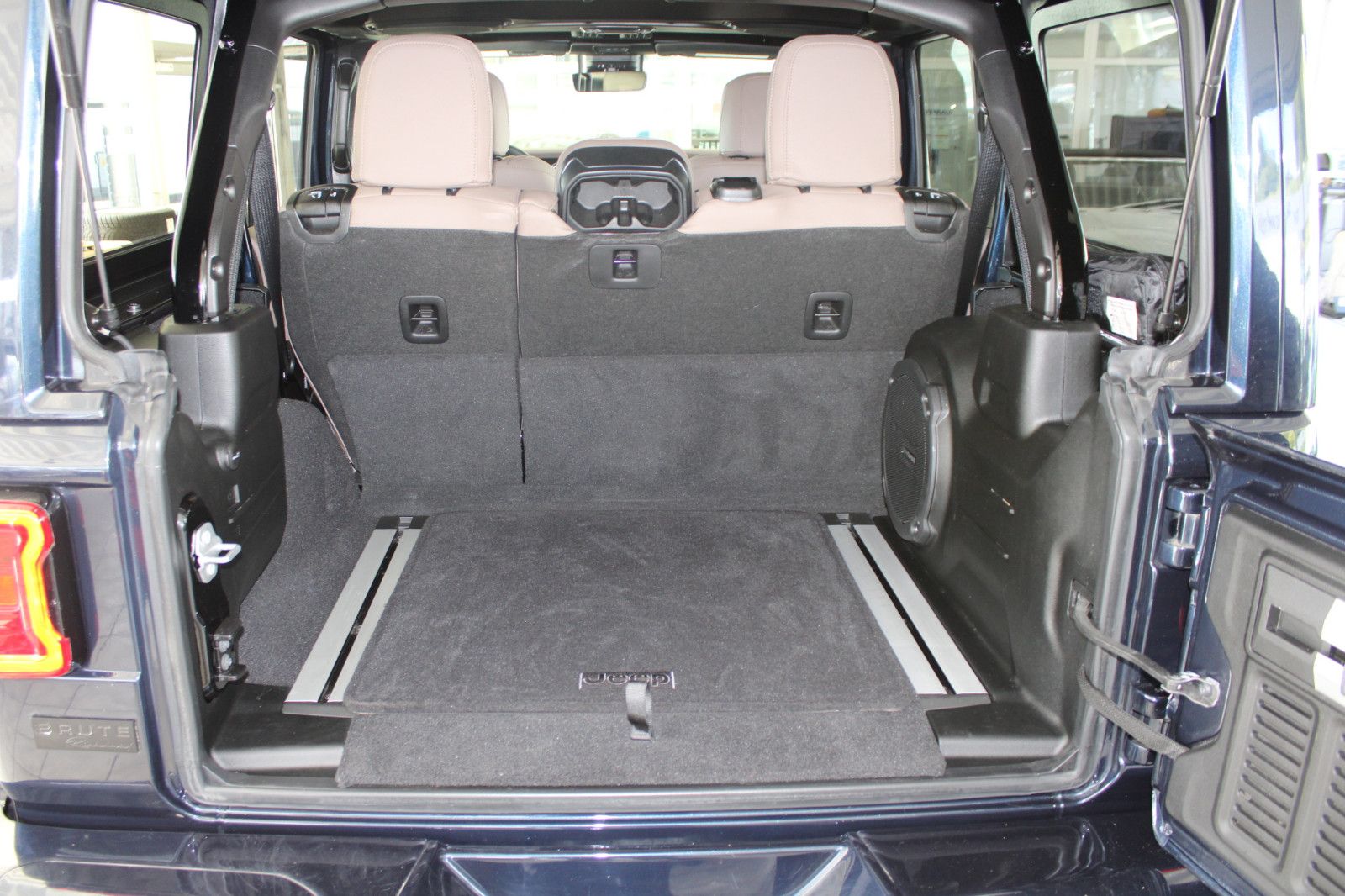 Jeep Wrangler BRUTE 392 6.4L V8 HEMI Umbau Brute