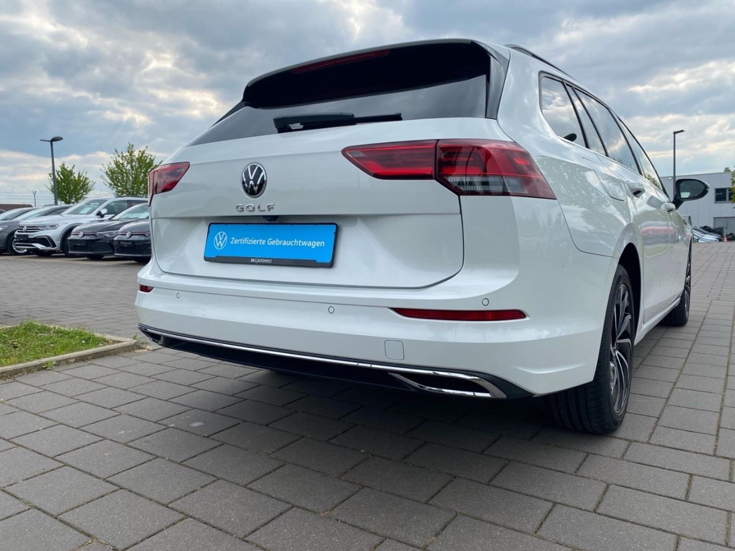 Volkswagen Golf Variant 8 VIII Style 1.5 TSI - Samsaru's Car Outlet