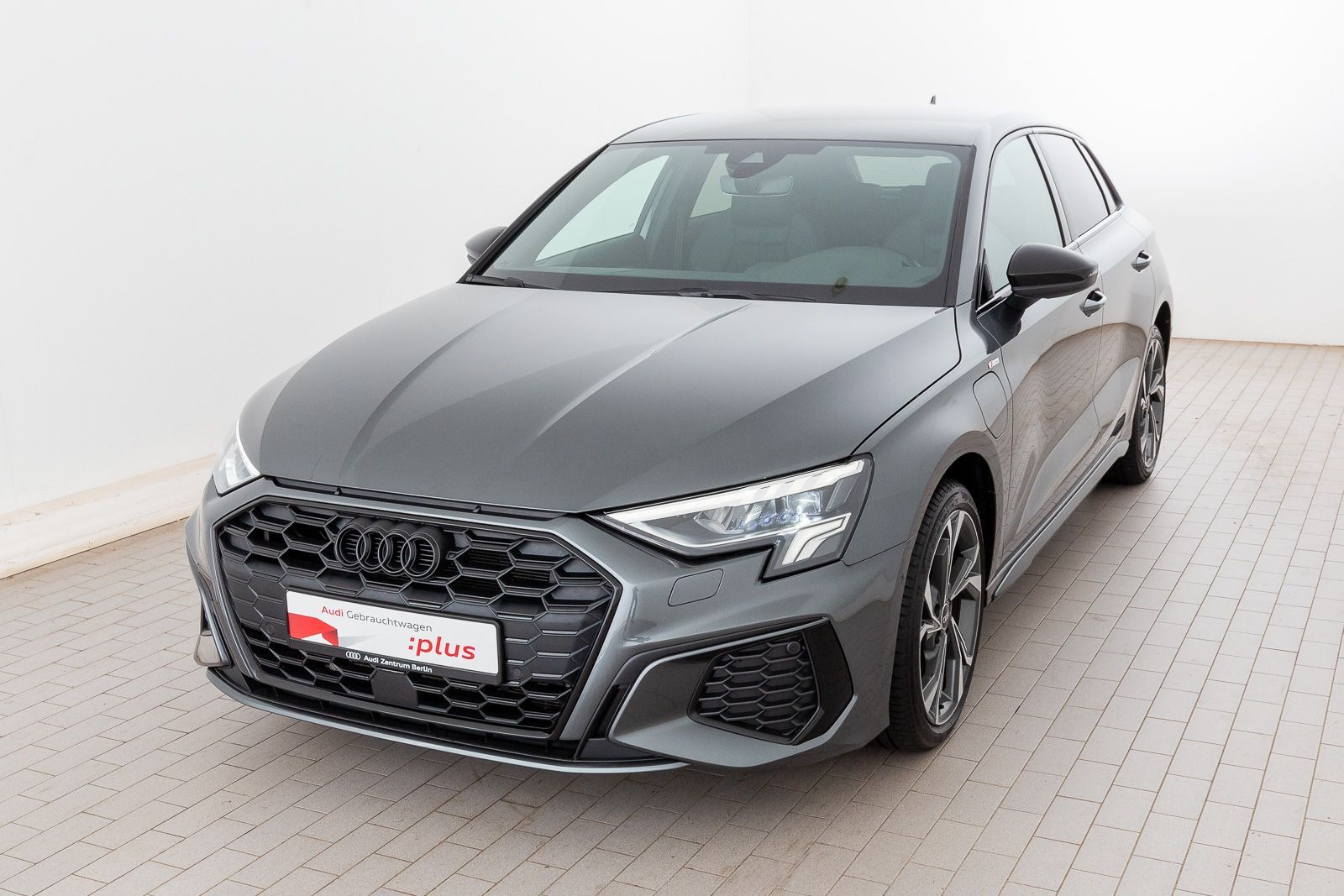 Audi A3 Sportback S line 45 TFSI e S tr. LED NAVI VIR