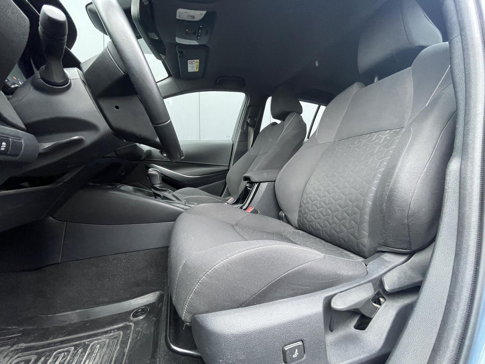Toyota Corolla Touring Sports 1.8 Dynamic e-CVT Busines