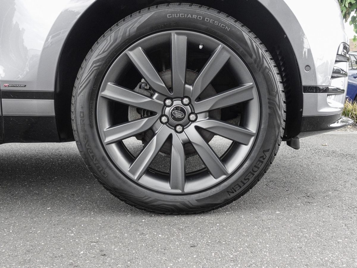 Range Rover Velar 2.0 d R-Dynamic - Samsaru's Car Outlet