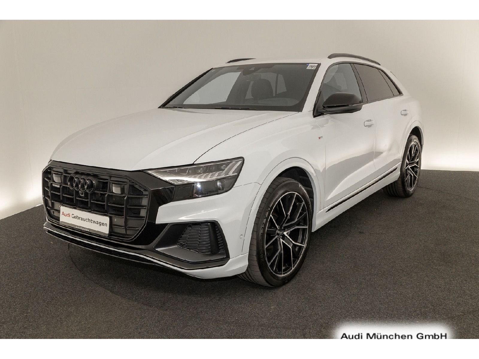 Audi Q8 50 TDI qu. S line - Samsaru's Car Outlet