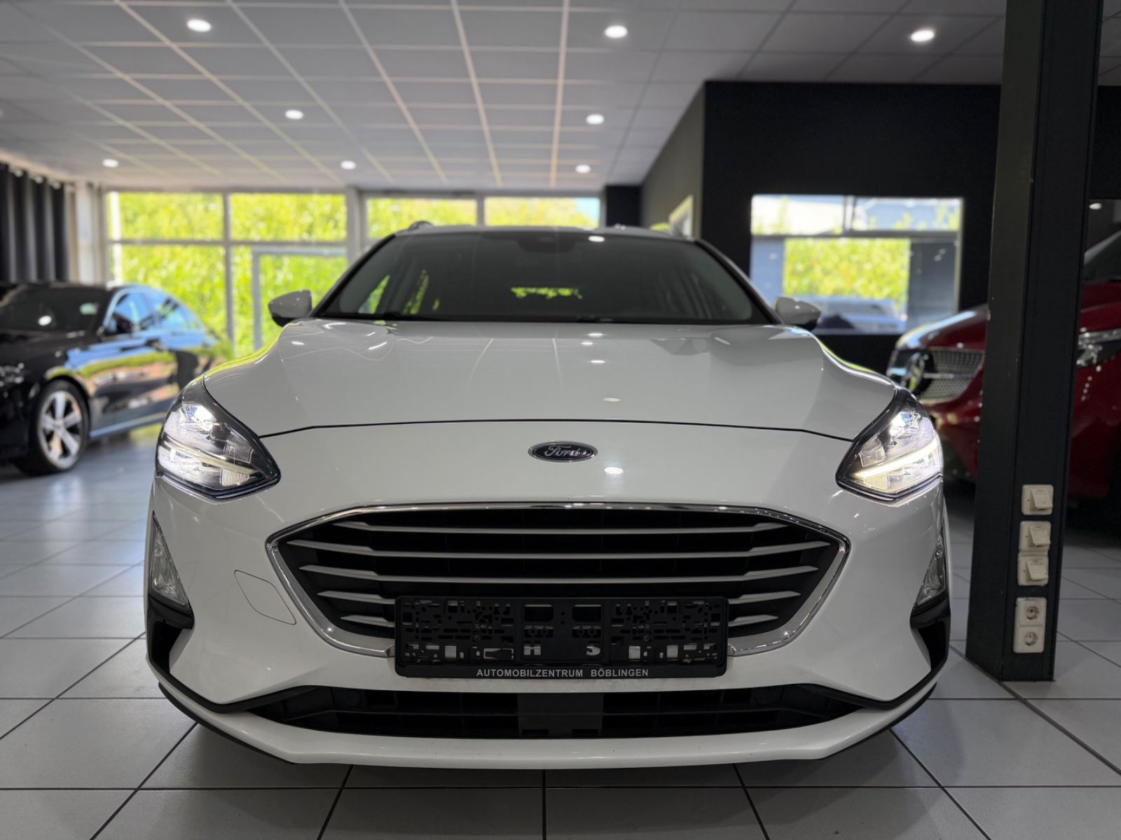 Ford Focus Turnier 2.0 C&C*AUTOMATIK*AHK*KAMERA*ACC*