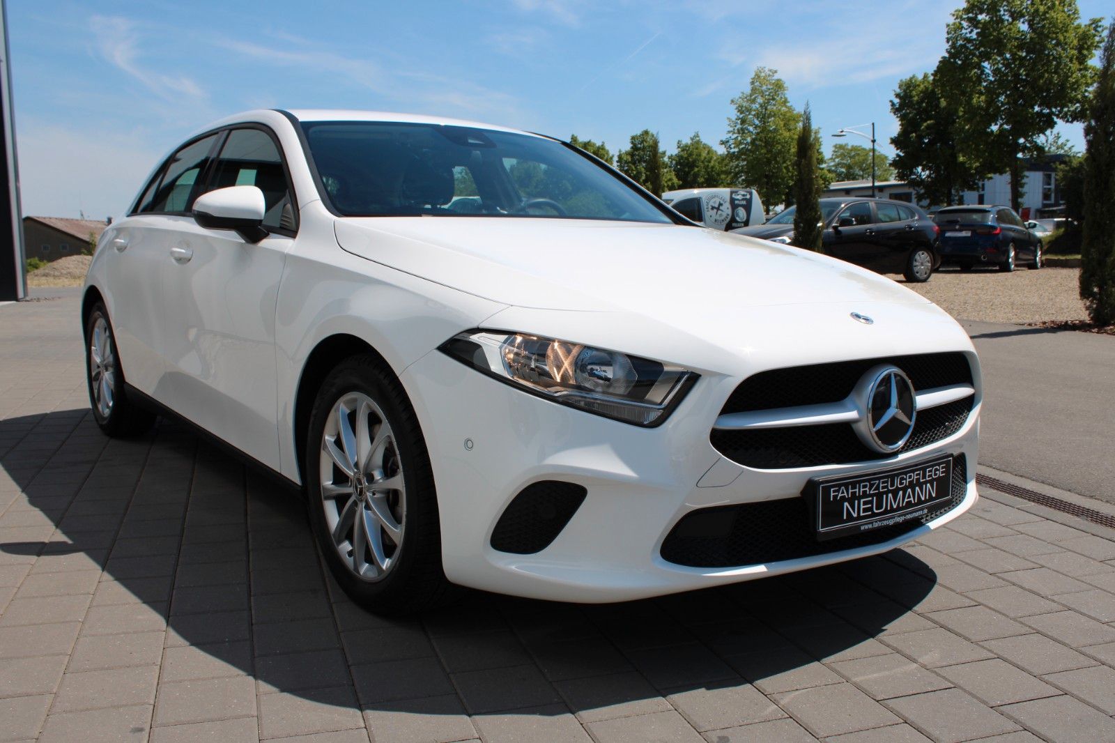 Mercedes-Benz A 200 - Samsaru's Car Outlet