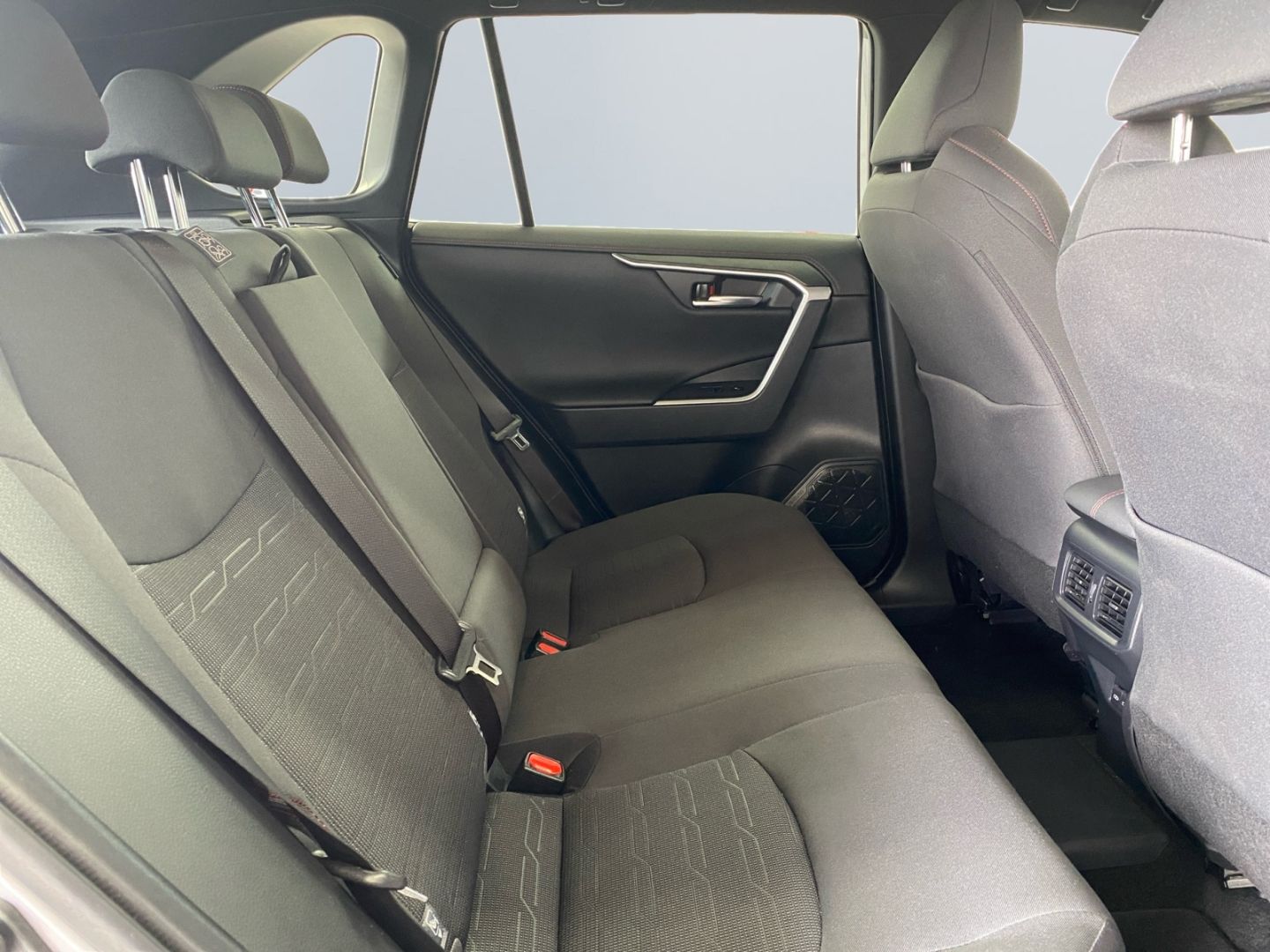 Toyota RAV 4 Plug-in-Hybrid - Samsaru's Car Outlet