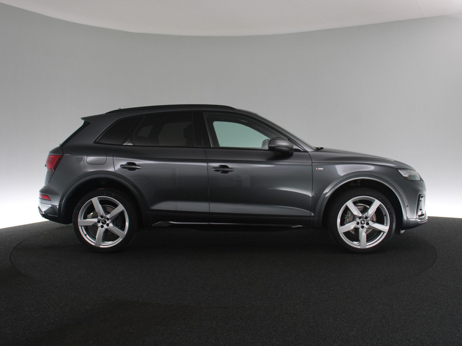Audi Q5 40 TFSI quattro S line AHK MATRIX-LED PANO