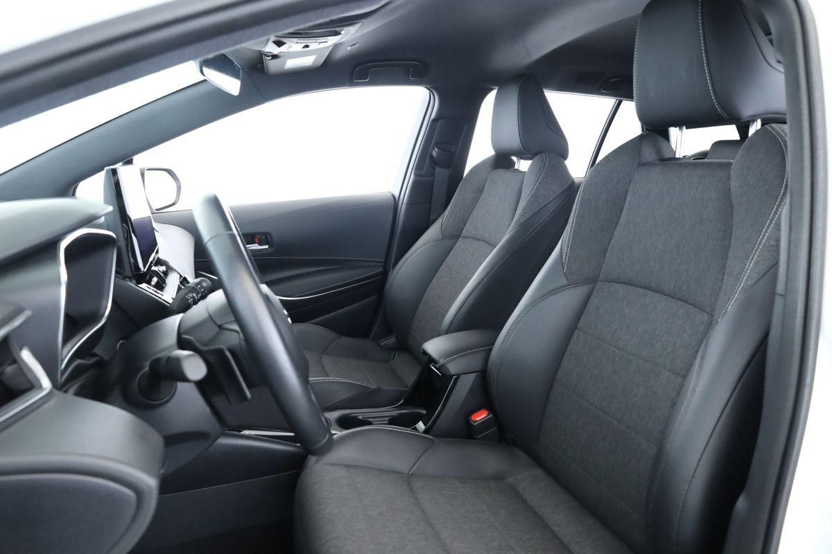 Toyota Corolla Touring Sports 2.0 CVT Team D Navi Kam