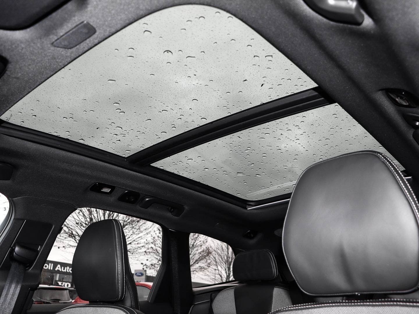 Volvo XC60 Plus Black Edition Recharge Plug-In Hybrid