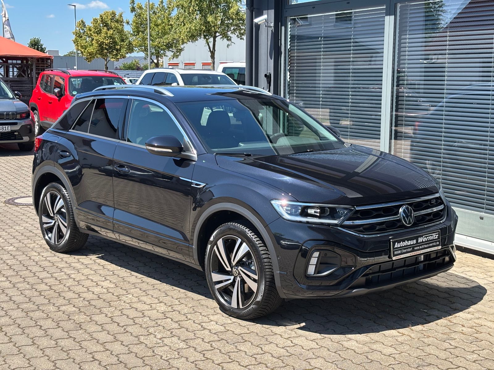 Volkswagen T-Roc 2.0 TSI 4MOTION R-Line - Samsaru's Car Outlet