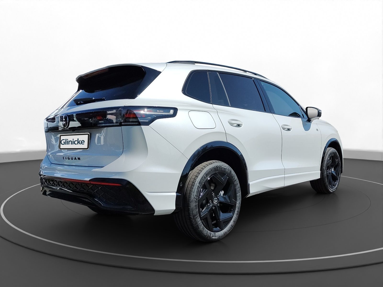 Volkswagen Tiguan R-Line 1,5 l eHybrid  AHK,Massagesitz