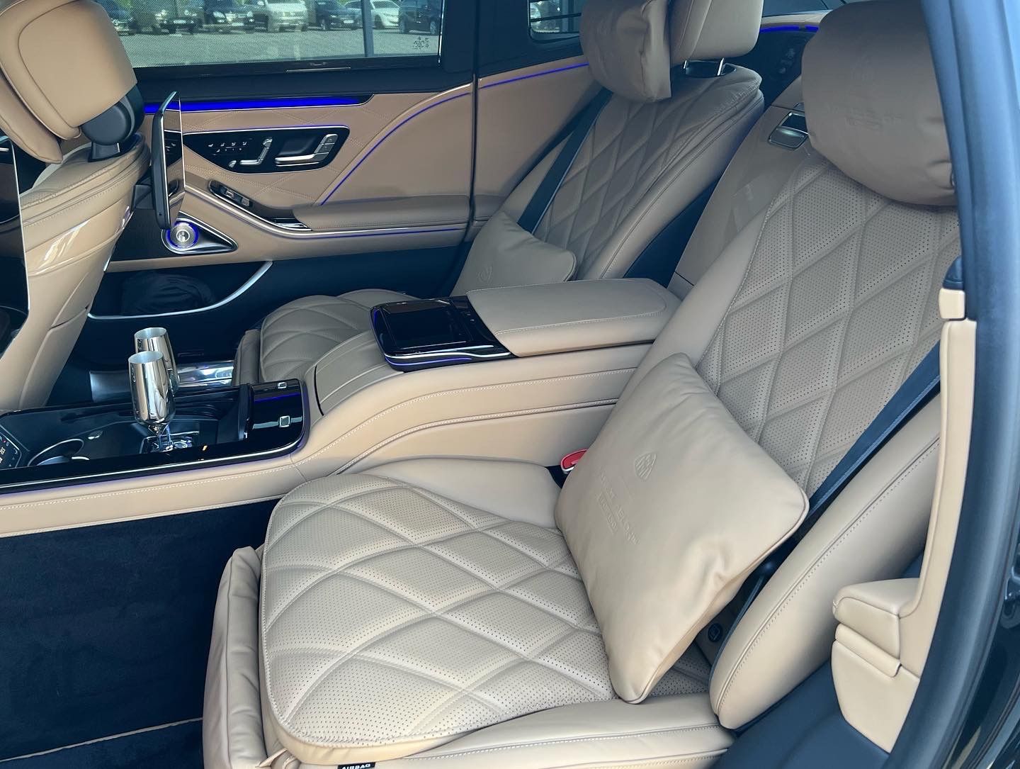 Mercedes-Benz S 680 Maybach - Samsaru's Car Outlet