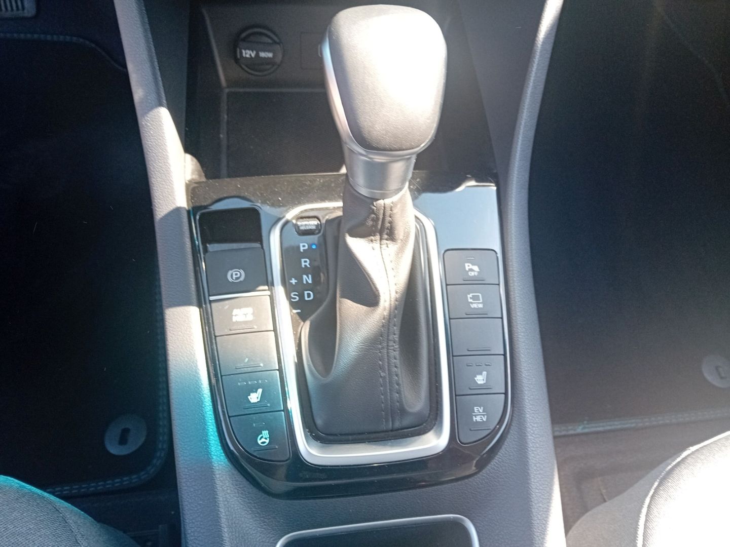 Hyundai IONIQ Plug In Hybrid PHEV Trend - Samsaru's Car Outlet