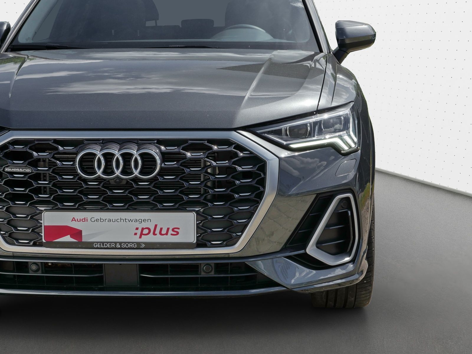 Audi Q3 Sportback 45 TFSI quattro S line - Samsaru's Car Outlet