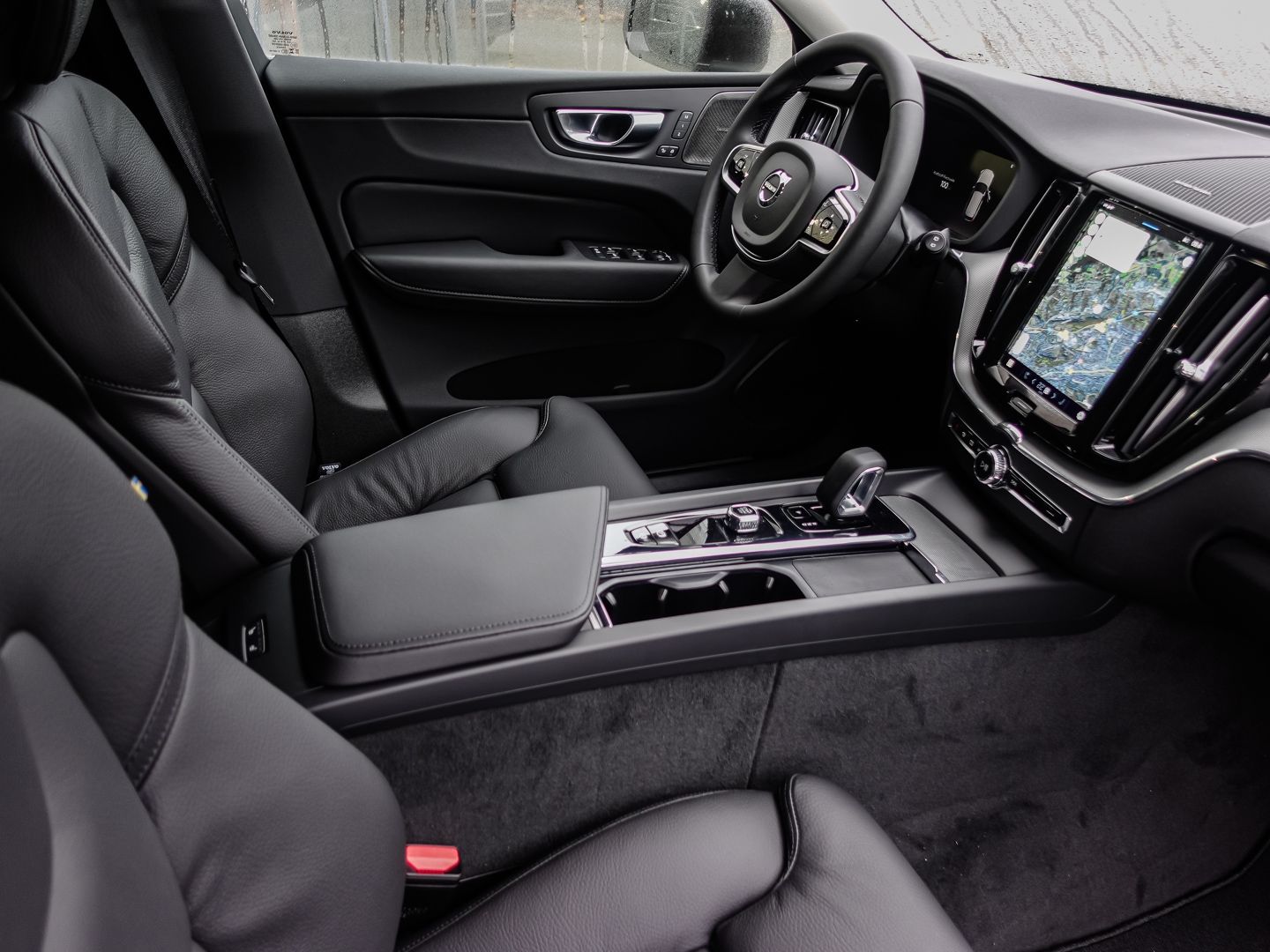 Volvo XC60 B4 Diesel Plus Bright - Samsaru's Car Outlet