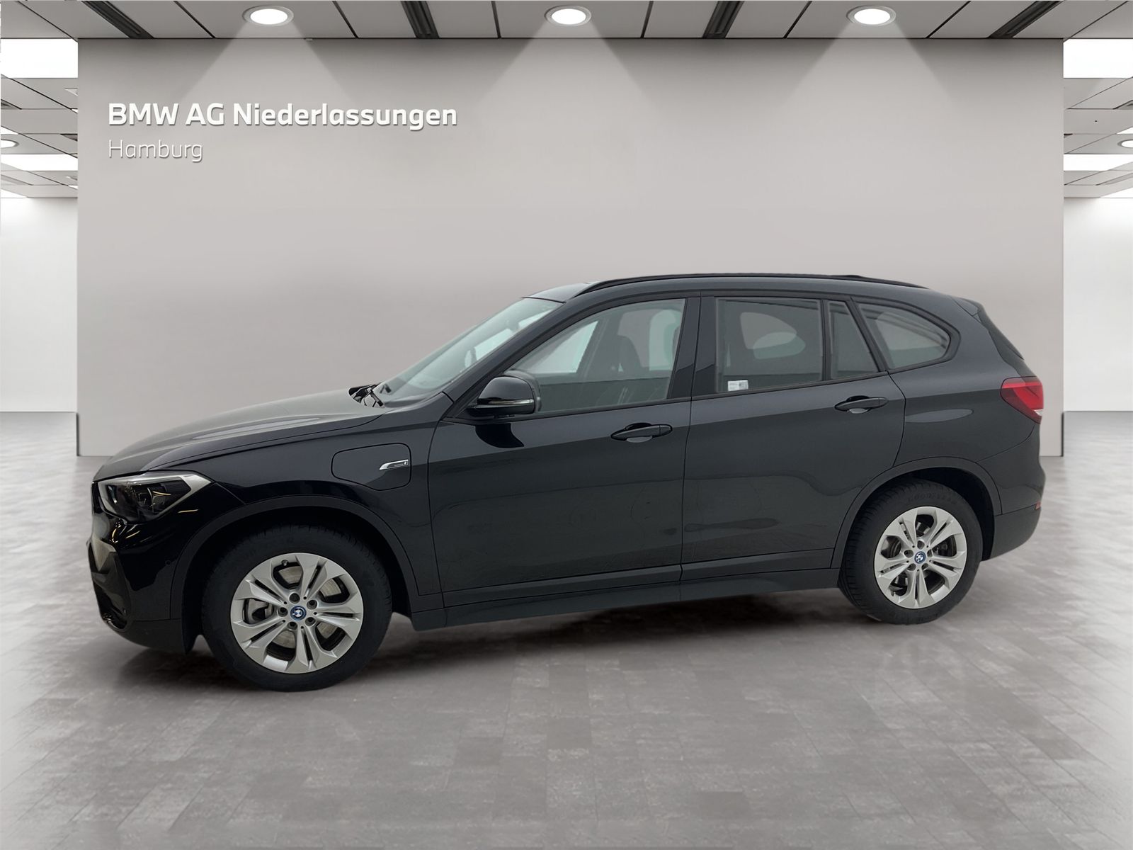 BMW X1 xDrive25e - Samsaru's Car Outlet