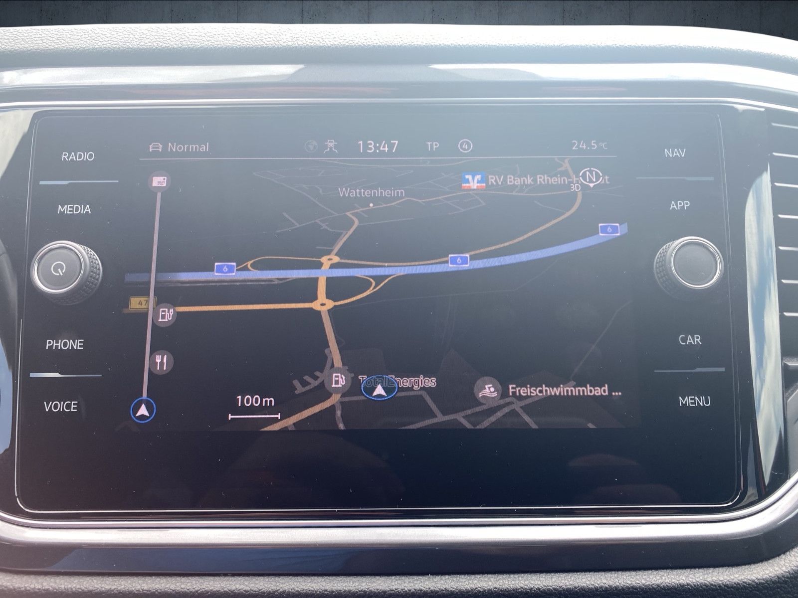 Volkswagen T-Roc Sport - Samsaru's Car Outlet